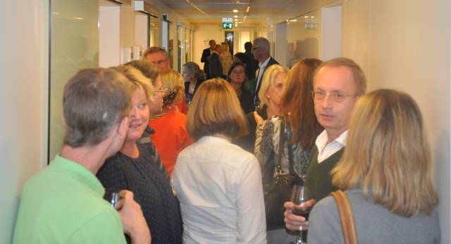 Välbesökt afterwork på Drottninggatan 65